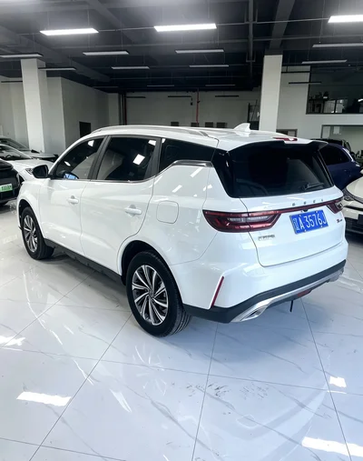 Фото 4 Geely Vision X6 PRO