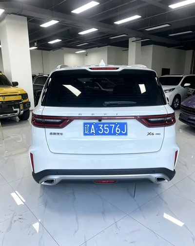 Фото 5 Geely Vision X6 PRO