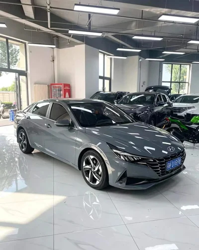 Фото 1 Hyundai Elantra