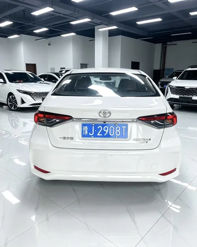 Фото 5 Toyota Corolla